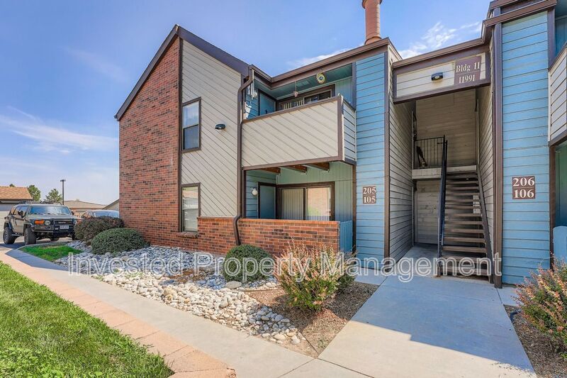 11991 E Harvard Ave in Aurora, CO - Building Photo