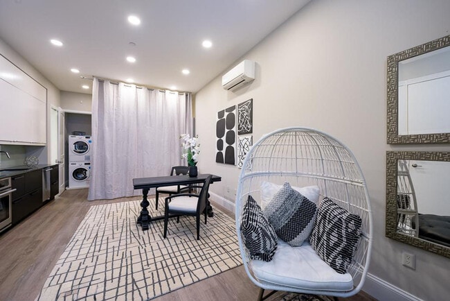 1517 Corcoran St NW in Washington, DC - Building Photo - Building Photo