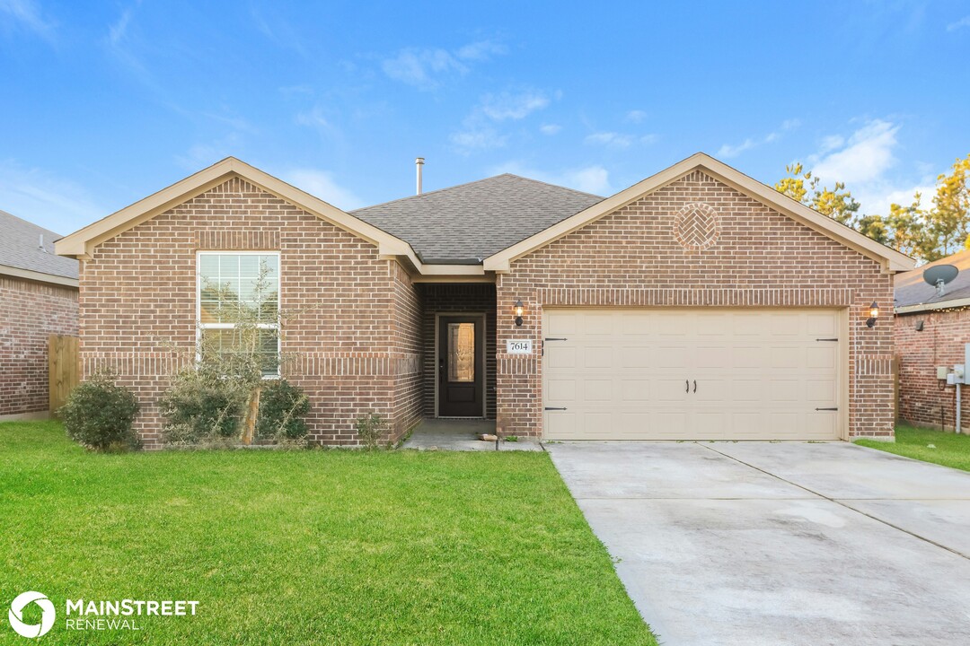 7614 Square Garden Ln in Conroe, TX - Building Photo