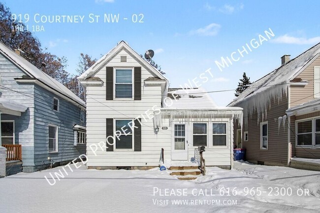 property at 919 Courtney St NW