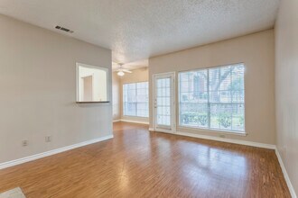 The Lochley in Carrollton, TX - Foto de edificio - Interior Photo