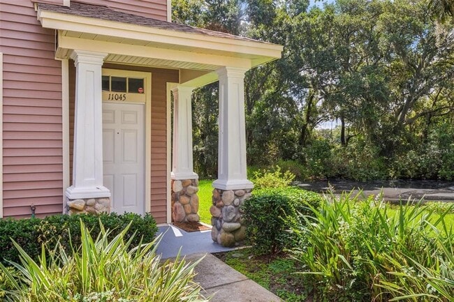 2148 Golden Oak Ln in Valrico, FL - Building Photo - Building Photo