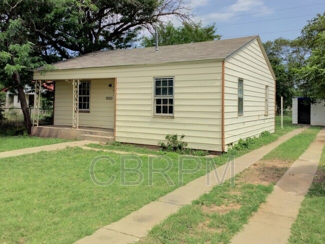 property at 2912 Emory St