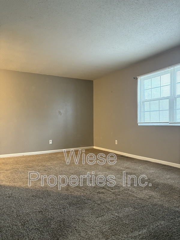 property at 1113 Grooms
