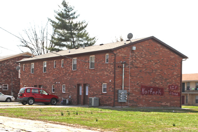 4515 Beechbrook Rd in Louisville, KY - Building Photo - Building Photo