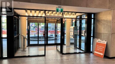 251 Manitoba St in Toronto, ON - Building Photo - Building Photo