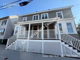 33 Columbia St in Portsmouth, NH - Building Photo