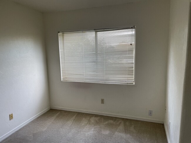 2536 N Corinthian Garden Dr in Nogales, AZ - Building Photo - Building Photo