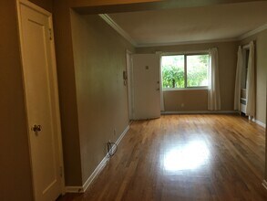 2515 SE 51st Ave, Unit #18 in Portland, OR - Building Photo - Building Photo