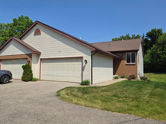 property at 1623 Lamberton Lake Dr NE