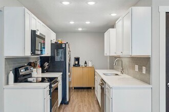 927-933 Park Ave in Onalaska, WI - Building Photo - Building Photo