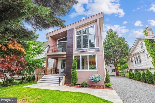 2820 1st Rd N in Arlington, VA - Foto de edificio - Building Photo