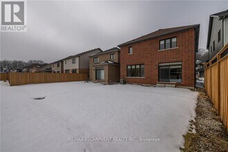 150 Cactus Cres in Hamilton, ON - Building Photo - Building Photo