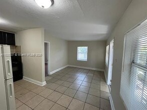 644 NW 15th Terrace in Fort Lauderdale, FL - Building Photo - Building Photo