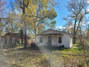 2365 Cousins St in Beaumont, TX - Building Photo - Building Photo