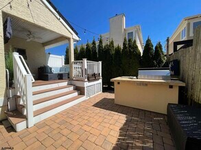 12 Seaside Ct in Margate, NJ - Building Photo - Building Photo