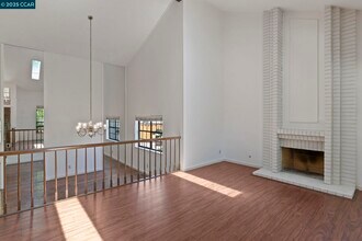 332 Cameron Cir in San Ramon, CA - Building Photo - Building Photo