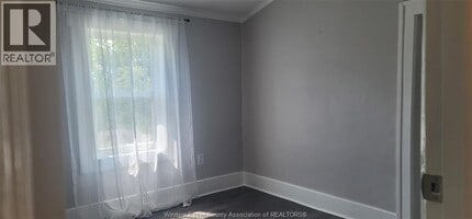 1035 Elm Ave in Windsor, ON - Building Photo - Building Photo