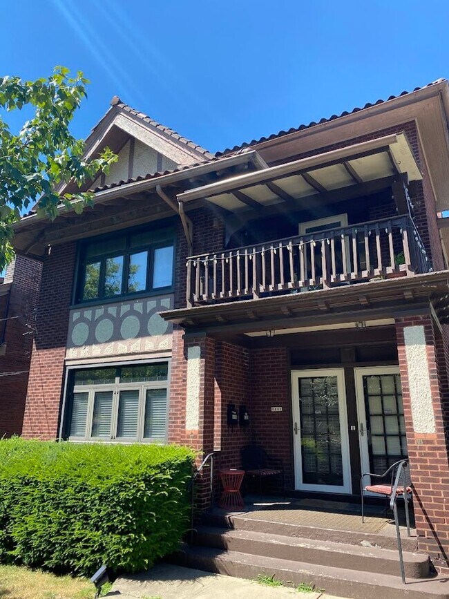 6401 Bartlett St, Unit 6401 Bartlett in Pittsburgh, PA - Building Photo - Building Photo