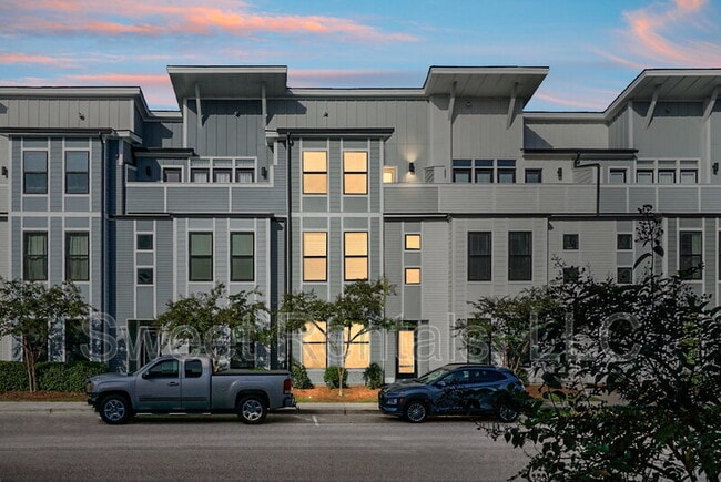 property at 4565 Mixson Ave