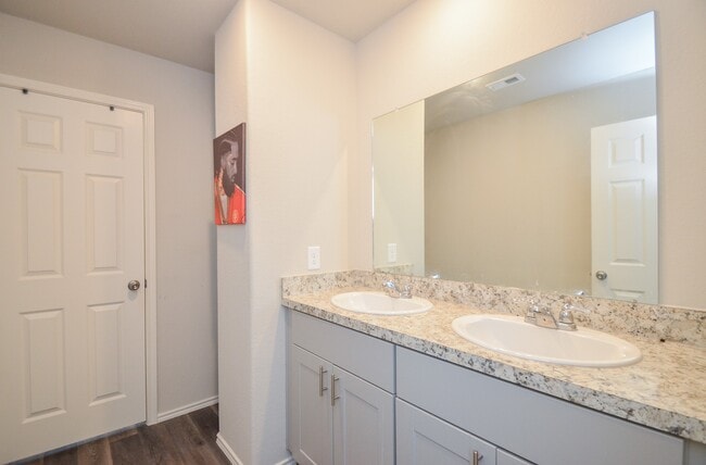 property at 2250 Yelverton Ter Trl