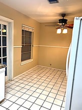330 Redcliff Dr in San Antonio, TX - Building Photo - Building Photo