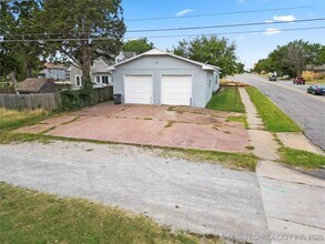 700 S Wyandotte Ave in Bartlesville, OK - Foto de edificio - Building Photo