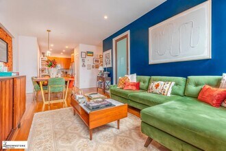 203 Luquer St, Unit 4B in Brooklyn, NY - Building Photo - Building Photo