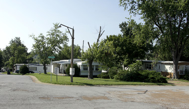 The Coach Mobile Home Park in Arnold, MO - Building Photo - Building Photo