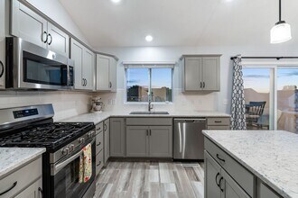 10913 Craig St in Omaha, NE - Foto de edificio - Building Photo