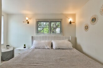 3110 Highland Ave, Unit Duplex in Santa Monica, CA - Building Photo - Building Photo