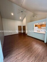 1609 N Thompson Dr in Madison, WI - Building Photo - Building Photo