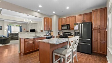 125 Lewisham Rd in Cranberry Township, PA - Foto de edificio - Building Photo