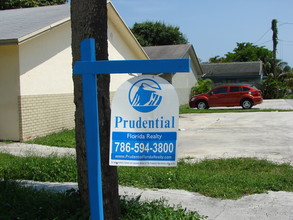 240 SW 20th Ave in Fort Lauderdale, FL - Building Photo - Building Photo