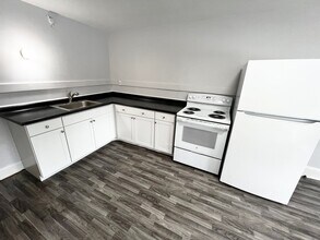 252 Main St-Unit -252 Main Street in Portland, CT - Building Photo - Building Photo