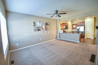 14 SE Booth Ave in Waukee, IA - Building Photo - Building Photo