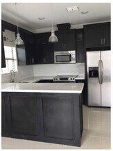 1219 White Oak Dr in Edinburg, TX - Building Photo - Building Photo