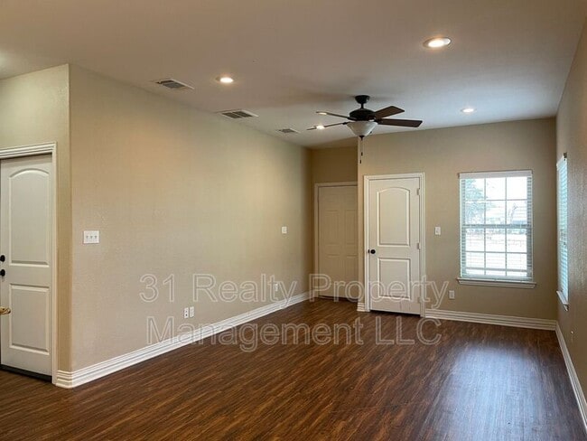 603 Franklin Ave in Pottsboro, TX - Building Photo - Building Photo