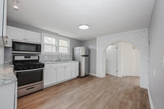 2 Gamache Rd in Derry, NH - Building Photo - Building Photo