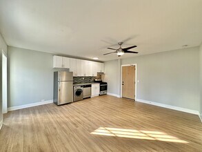 730 Judson Ave, Unit 40 in Highland Park, IL - Building Photo - Building Photo