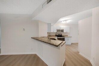 8977 Wiles Rd in Coral Springs, FL - Building Photo - Building Photo