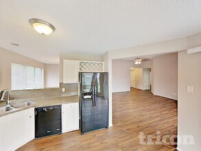 1810 Grayson Ave in Mesquite, TX - Foto de edificio - Building Photo