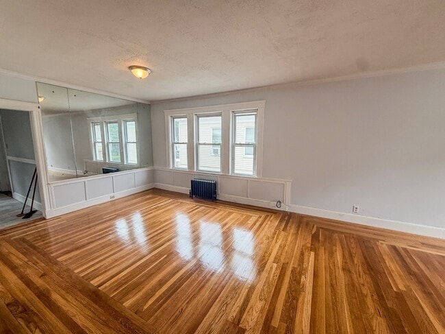 45 Favre St, Unit 45 Favre St #2 in Boston, MA - Foto de edificio - Building Photo