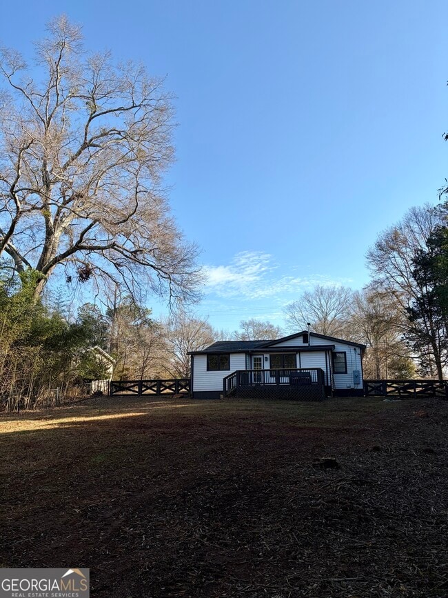 2061 Simonton Bridge Rd in Watkinsville, GA - Building Photo - Building Photo