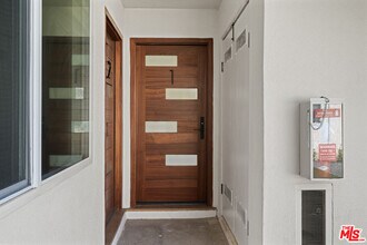 420 S Sepulveda Blvd in Los Angeles, CA - Building Photo - Building Photo