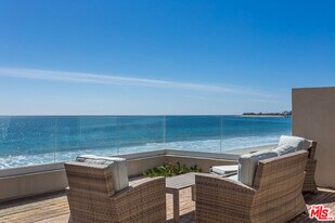 22548 Pacific Coast Hwy in Malibu, CA - Building Photo