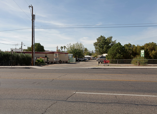 Sherwood Manor in Tucson, AZ - Foto de edificio - Building Photo