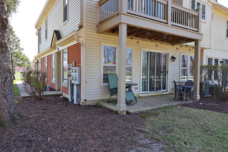 120 Inverness Ct in Elk Grove Village, IL - Building Photo - Building Photo