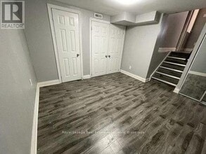 160 Darras Ct in Brampton, ON - Building Photo - Building Photo