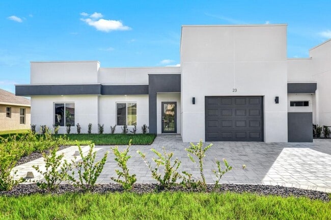 23 NE 16th Pl in Cape Coral, FL - Building Photo - Building Photo
